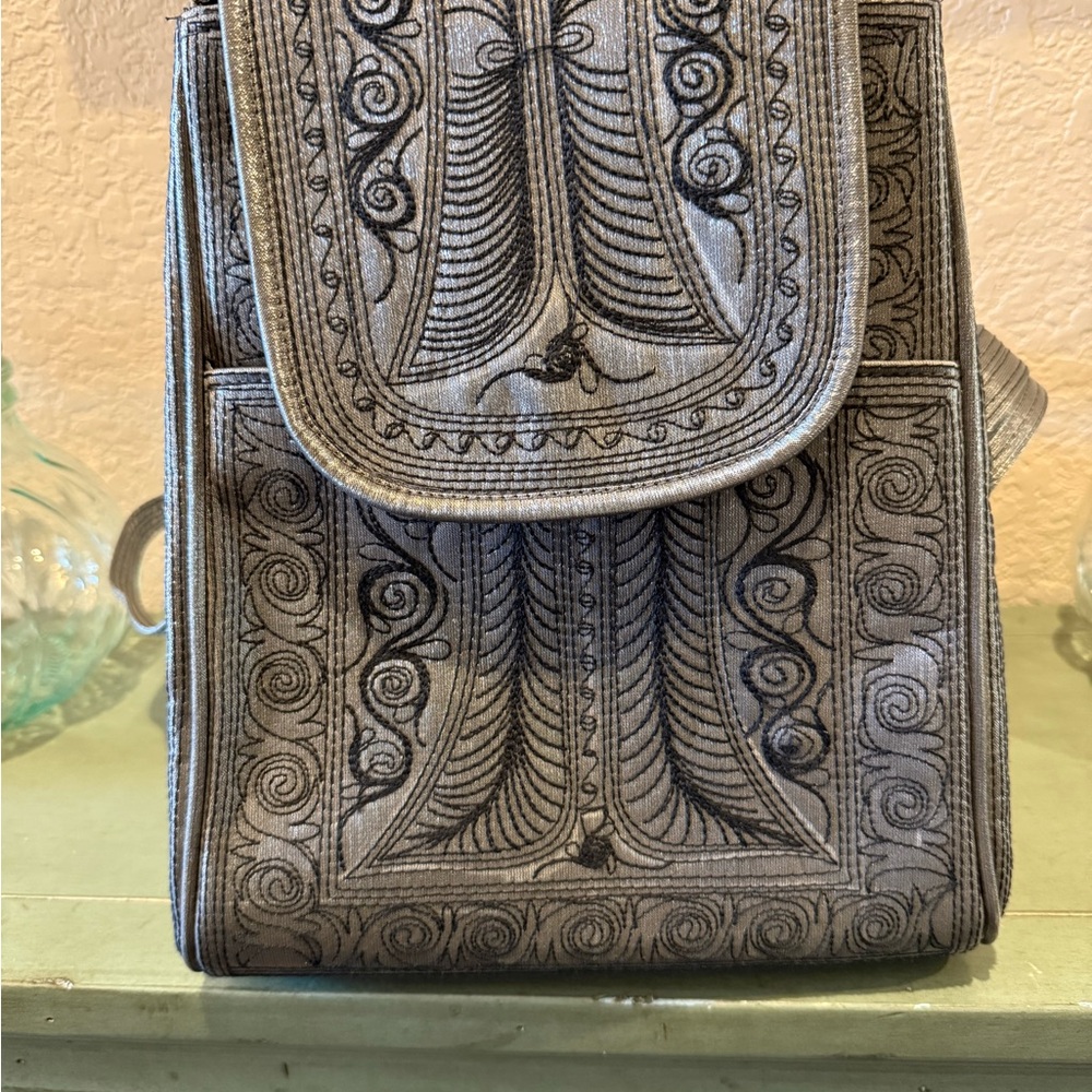Elegant Gray and Black Embroidered Women's Banda Backpack